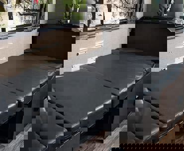 Cruise America Large Rental RV 03 Dinette Bed 3 Thumbnail