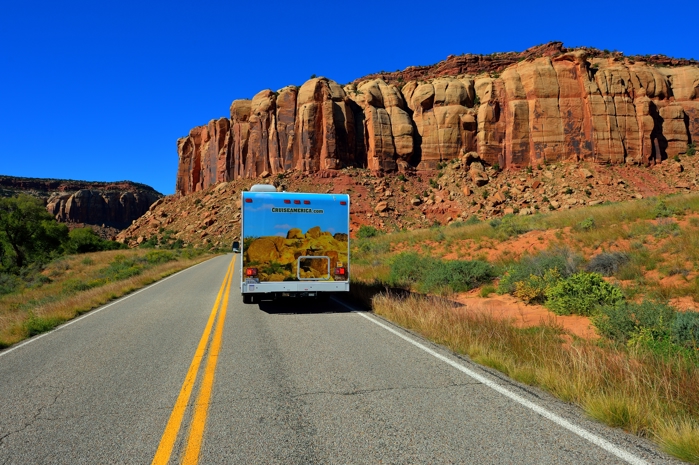 Cruise RV on Arizona highway