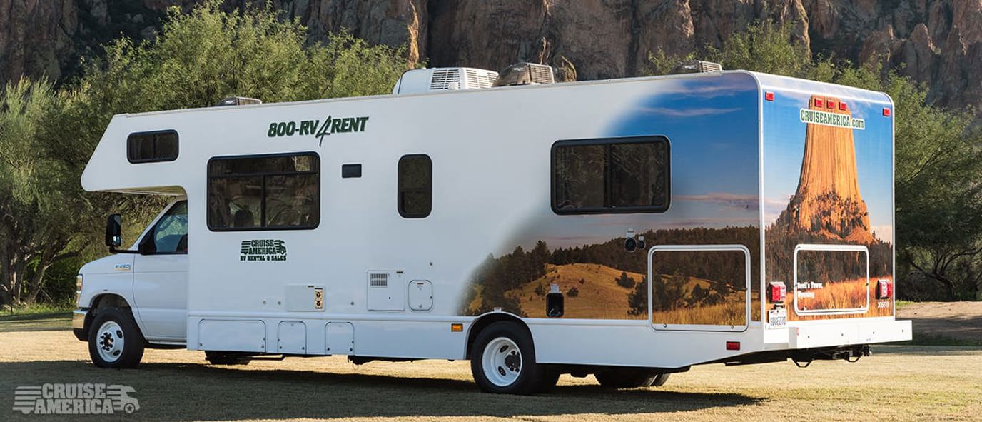 Cruise America Large Rental RV 02 Rear