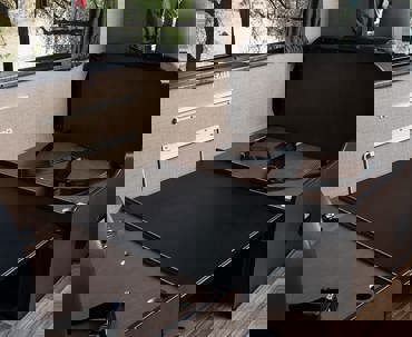 Cruise America Large Rental RV 02 Dinette Bed 2 Thumbnail